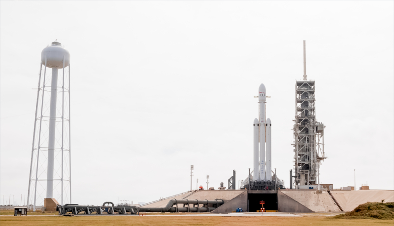 Falcon heavy on pad